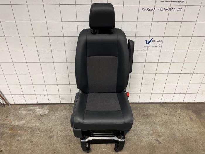 Opel Vivaro Stoelen Rechts Voorraad Onderdelenlijn Nl