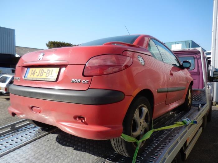 Peugeot 206 CC 1 6 16V Sloopvoertuig 2002 Rood