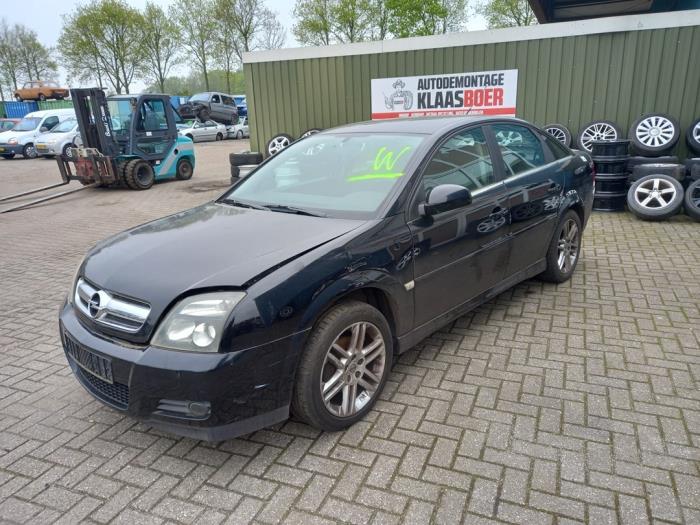 Opel Vectra C GTS 2 2 DIG 16V Sloopvoertuig 2004 Zwart