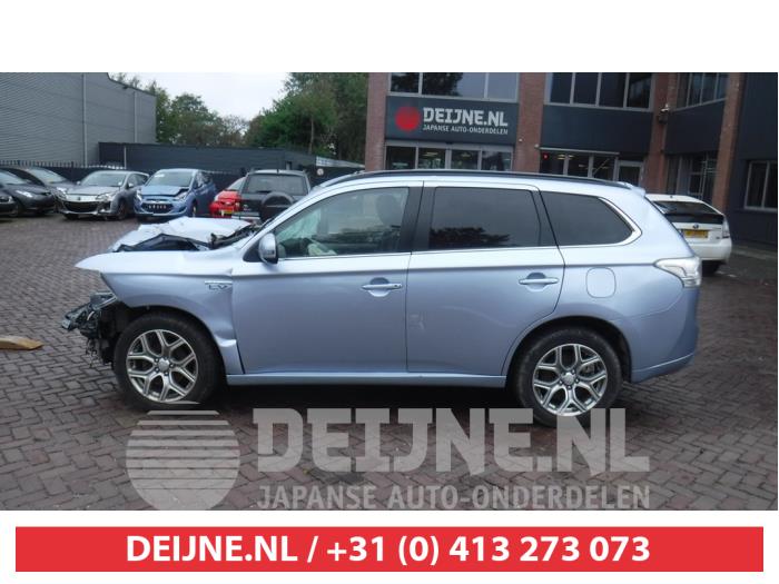 Mitsubishi Outlander GF GP 2 0 16V PHEV 4x4 Sloop Bouwjaar 2014