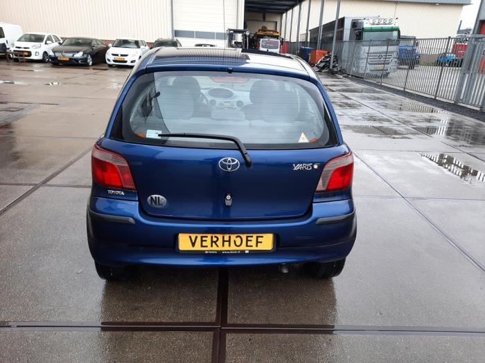 Toyota Yaris V Vvt I Sloopvoertuig Blauw