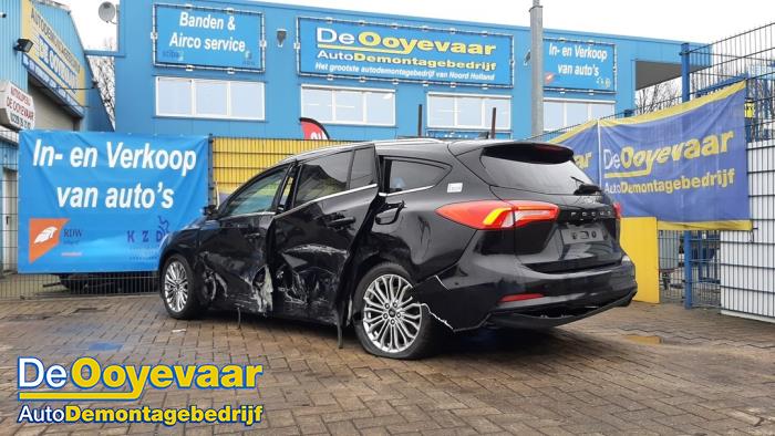 Ford Focus 4 Wagon 1 5 EcoBlue 120 Sloopvoertuig 2019 Metallic Zwart