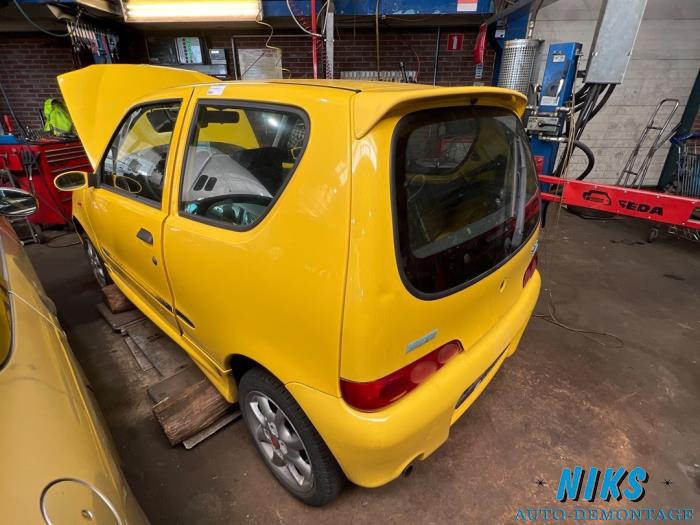 Fiat Seicento Spi Sporting Sloopvoertuig Geel