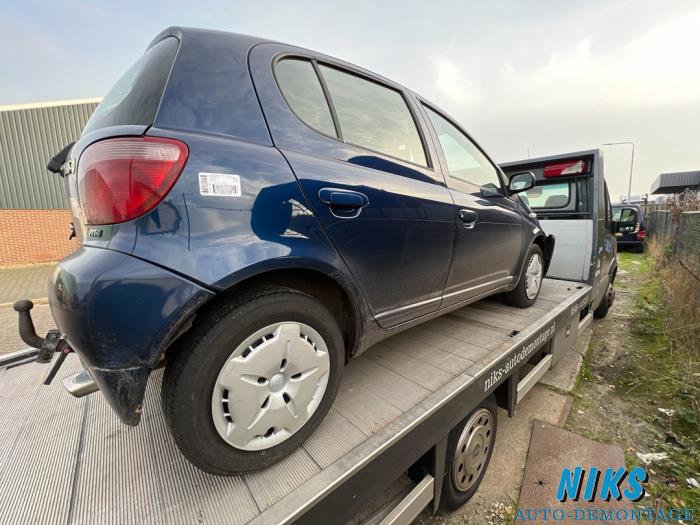 Toyota Yaris 1 3 16V VVT I Sloopvoertuig 2002 Blauw