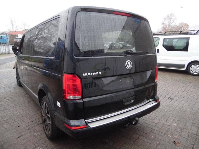 Volkswagen Transporter Caravelle T6 2 0 TDI 150 Sloopvoertuig 2020 Zwart