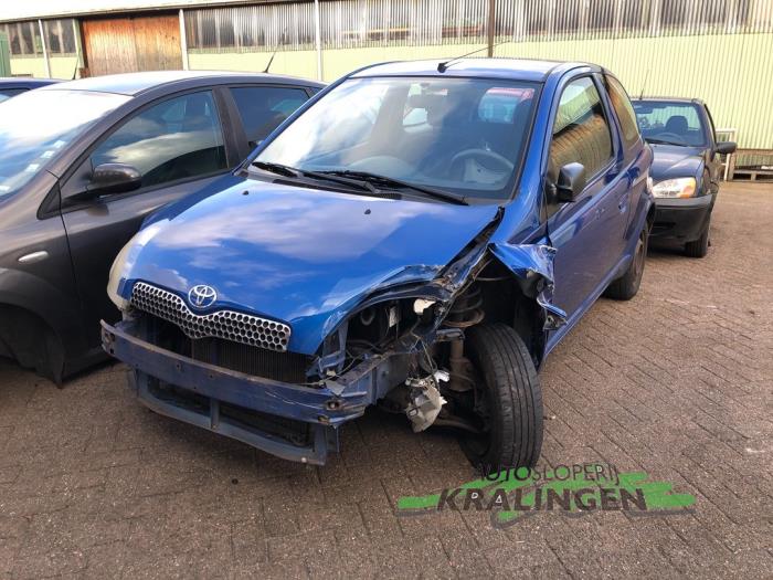 Toyota Yaris V Vvt I Sloopvoertuig Blauw