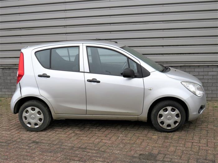 Opel Agila 1 0 12V Sloopvoertuig 2010 Metallic Zilver