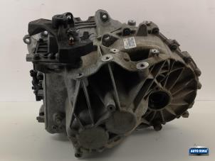 Gebruikte Versnellingsbak Volvo V60 I (FW/GW) 2.0 D4 16V Prijs € 649,95 Margeregeling aangeboden door Auto Rima Druten