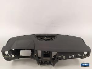 Gebruikte Dashboard Volvo V90 II (PW) 2.0 D4 16V Prijs € 999,95 Margeregeling aangeboden door Auto Rima Druten