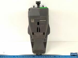 Gebruikte Sensor Remassistent Volvo V60 Prijs € 34,95 Margeregeling aangeboden door Auto Rima Druten