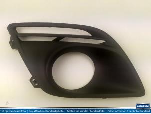 Gebruikte Afdekplaat mistlamp rechts Volvo XC60 Prijs € 19,95 Margeregeling aangeboden door Auto Rima Druten