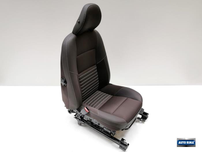 Stoel links Volvo V50 - STOFFENSTOEL - Auto Rima Druten