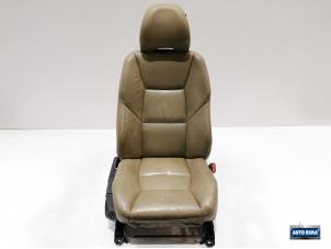 Gebruikte Voorstoel rechts Volvo S60 Prijs € 149,95 Margeregeling aangeboden door Auto Rima Druten