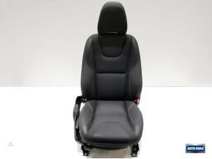 Gebruikte Voorstoel rechts Volvo V60 Prijs € 174,95 Margeregeling aangeboden door Auto Rima Druten