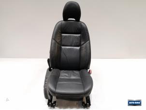 Gebruikte Voorstoel rechts Volvo V50 Prijs € 149,95 Margeregeling aangeboden door Auto Rima Druten