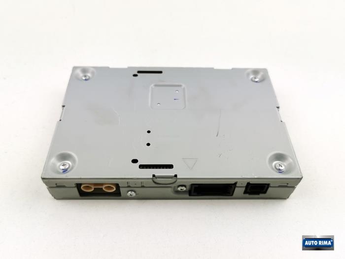 Radio module van een Volvo V40 (MV) 2.0 D2 16V 2015