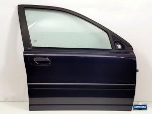 Gebruikte Portier 4Deurs rechts-voor Volvo S80 (TR/TS) 2.4 D5 20V Prijs € 99,95 Margeregeling aangeboden door Auto Rima Druten