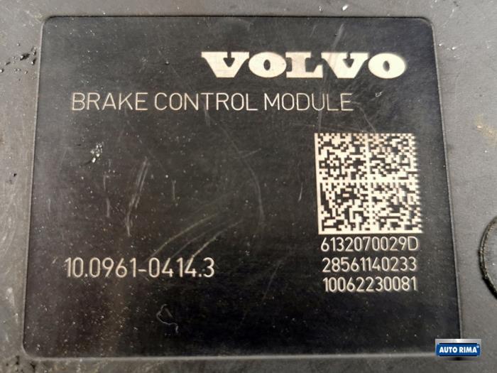 ABS Pomp van een Volvo V40 (MV) 1.6 D2 2013