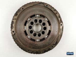 Gebruikte Vliegwiel dubbele massa Volvo V50 (MW) 2.4i 20V Prijs € 99,95 Margeregeling aangeboden door Auto Rima Druten