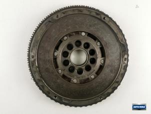 Gebruikte Vliegwiel dubbele massa Volvo V70 (BW) 2.5 FT 20V Prijs € 124,95 Margeregeling aangeboden door Auto Rima Druten