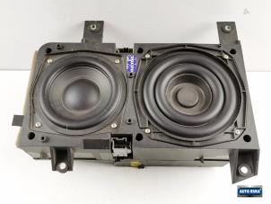 Gebruikte Subwoofer Volvo V40 (VW) 2.0 16V T4 Prijs € 39,95 Margeregeling aangeboden door Auto Rima Druten