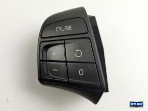 Gebruikte Cruise Control Bediening Volvo V50 (MW) 1.8 16V Prijs € 24,95 Margeregeling aangeboden door Auto Rima Druten