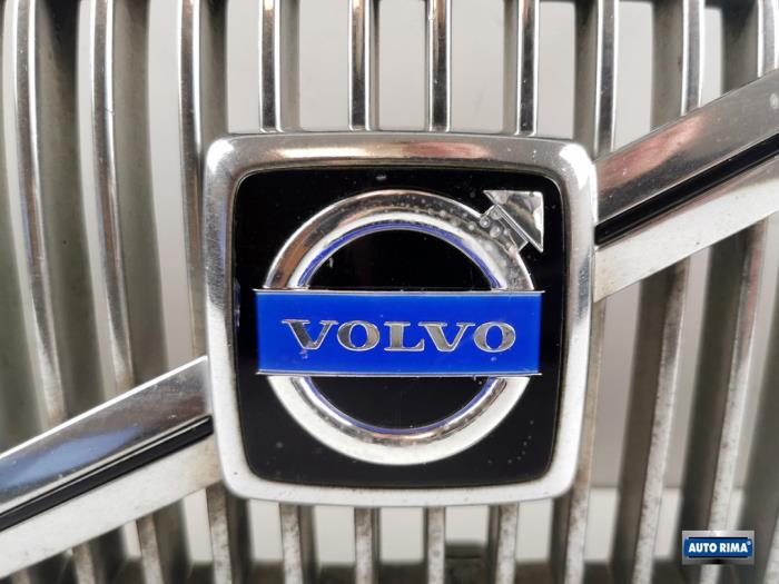 Grille van een Volvo V70 (SW) 2.4 20V 170 2001