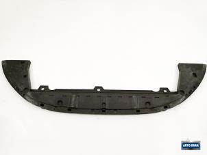 Gebruikte Bumper onderplaat Volvo XC60 I (DZ) 2.4 D3/D4 20V AWD Prijs € 49,95 Margeregeling aangeboden door Auto Rima Druten