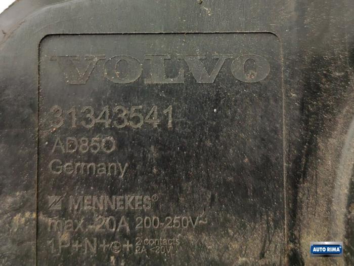 Oplaadpunt stekker aansluiting van een Volvo V60 I (FW/GW) 2.4 D6 20V Plug-in Hybrid AWD 2014