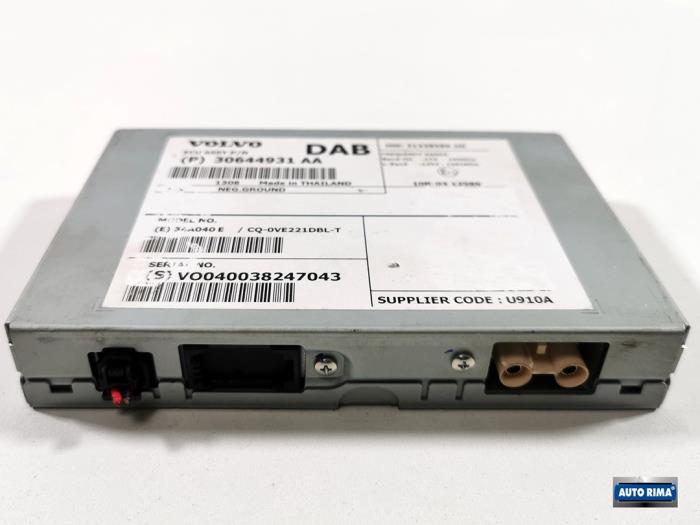 Gebruikte Radio module Volvo V60 I (FW/GW) 2.0 T5 16V Prijs € 49,95 Margeregeling aangeboden door Auto Rima Druten