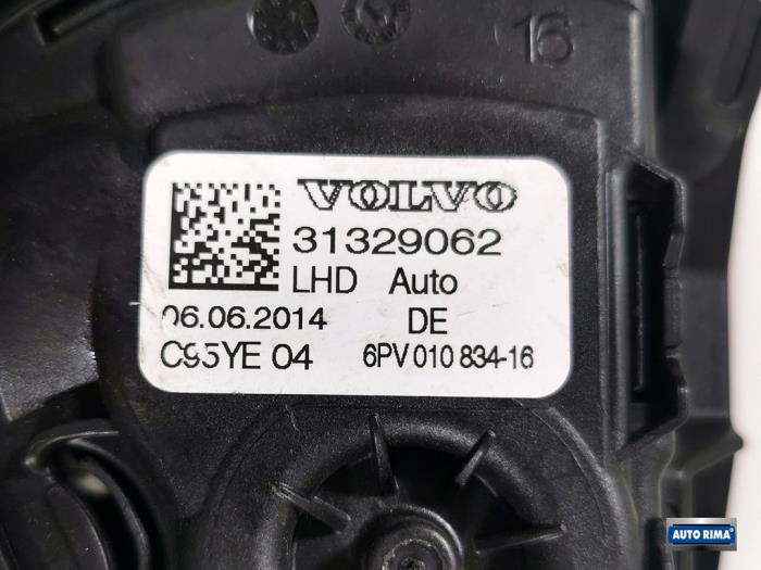 Gaspedaal van een Volvo V60 I (FW/GW) 2.0 D3 20V 2014