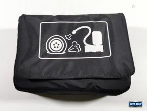 Gebruikte Bandenpomp Volvo V70 (BW) 1.6 T4 16V Prijs € 34,95 Margeregeling aangeboden door Auto Rima Druten