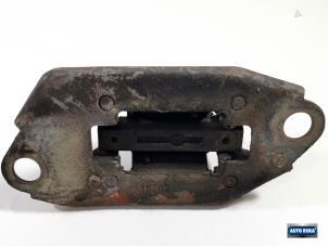 Gebruikte Motorrubber Volvo S60 I (RS/HV) 2.4 20V 140 Prijs € 24,95 Margeregeling aangeboden door Auto Rima Druten