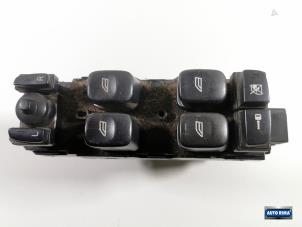 Gebruikte Raam schakelaar elektrisch Volvo V70 (SW) 2.4 20V 170 Prijs € 39,95 Margeregeling aangeboden door Auto Rima Druten