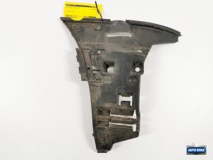 Gebruikte Bumpersteun rechts-voor Volvo S60 I (RS/HV) 2.4 20V 140 Prijs € 19,95 Margeregeling aangeboden door Auto Rima Druten