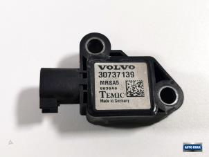 Gebruikte Airbag Sensor Volvo S40 (MS) 1.6 D 16V Prijs € 24,95 Margeregeling aangeboden door Auto Rima Druten
