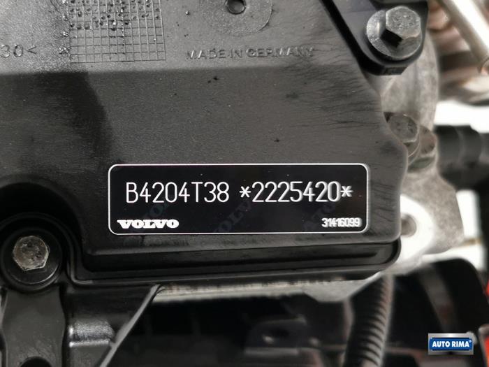 Motor van een Volvo V40 (MV) 2.0 T2 16V 2017