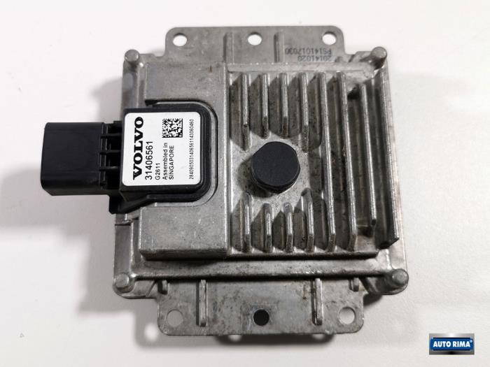 ACC Sensor (afstand) van een Volvo V60 I (FW/GW) 2.0 D3 16V 2015