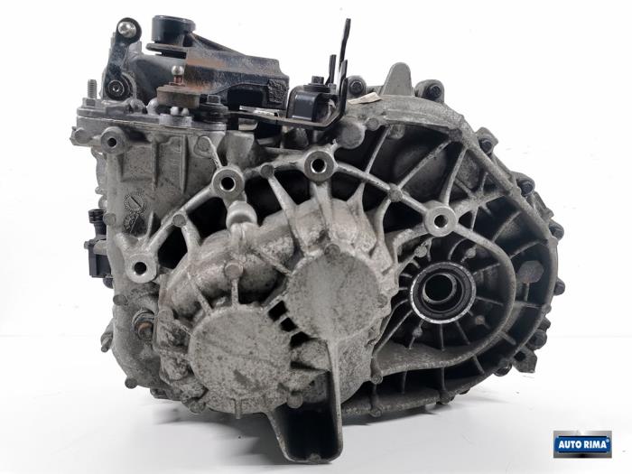 Gebruikte Versnellingsbak Volvo V70 (BW) 2.4 D5 20V 215 Prijs € 549,95 Margeregeling aangeboden door Auto Rima Druten