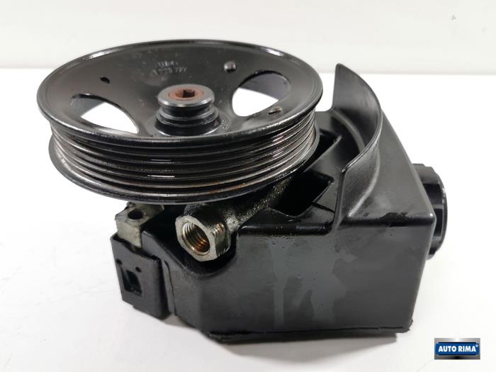 Gebruikte Pomp Servo Volvo V70 (GW/LW/LZ) 2.5 TDI Prijs € 49,95 Margeregeling aangeboden door Auto Rima 