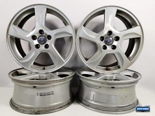 Gebruikte Sportvelgen Set Volvo V70 (BW) 2.4 D5 20V 205 Prijs € 199,95 Margeregeling aangeboden door Auto Rima Druten
