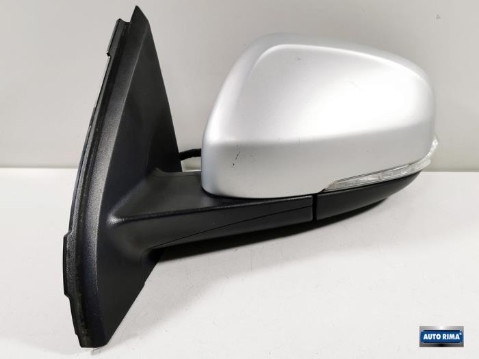 Volvo v60 store wing mirror