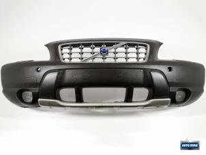 Gebruikte Bumper voor Volvo XC70 (SZ) XC70 2.4 T 20V Prijs € 174,95 Margeregeling aangeboden door Auto Rima Druten
