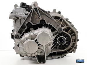 Gebruikte Versnellingsbak Volvo V40 Cross Country (MZ) 2.0 D3 20V Prijs € 649,95 Margeregeling aangeboden door Auto Rima Druten