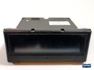 Gebruikte Display Interieur Volvo V50 (MW) 2.0 D 16V Prijs € 39,95 Margeregeling aangeboden door Auto Rima Druten