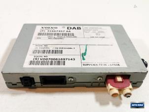 Gebruikte DAB module Volvo V40 (MV) 1.5 T3 16V Geartronic Prijs € 49,95 Margeregeling aangeboden door Auto Rima Druten