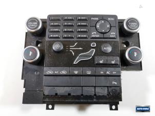 Gebruikte Chaufage Bedieningspaneel Volvo V70 (BW) 2.4 D5 20V AWD Prijs € 39,95 Margeregeling aangeboden door Auto Rima Druten