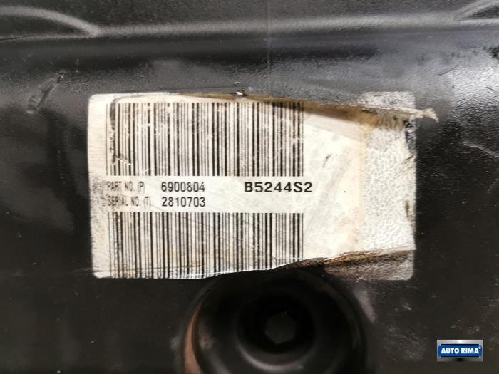 Motor van een Volvo V70 (SW) 2.4 20V 140 2002