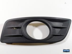 Gebruikte Afdekplaat mistlamp links Volvo V50 (MW) 1.6 D2 16V Prijs € 19,95 Margeregeling aangeboden door Auto Rima Druten