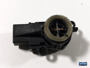 Gebruikte Temperatuursensor binnen Volvo V70 (BW) 2.0 D 16V Prijs € 19,95 Margeregeling aangeboden door Auto Rima Druten